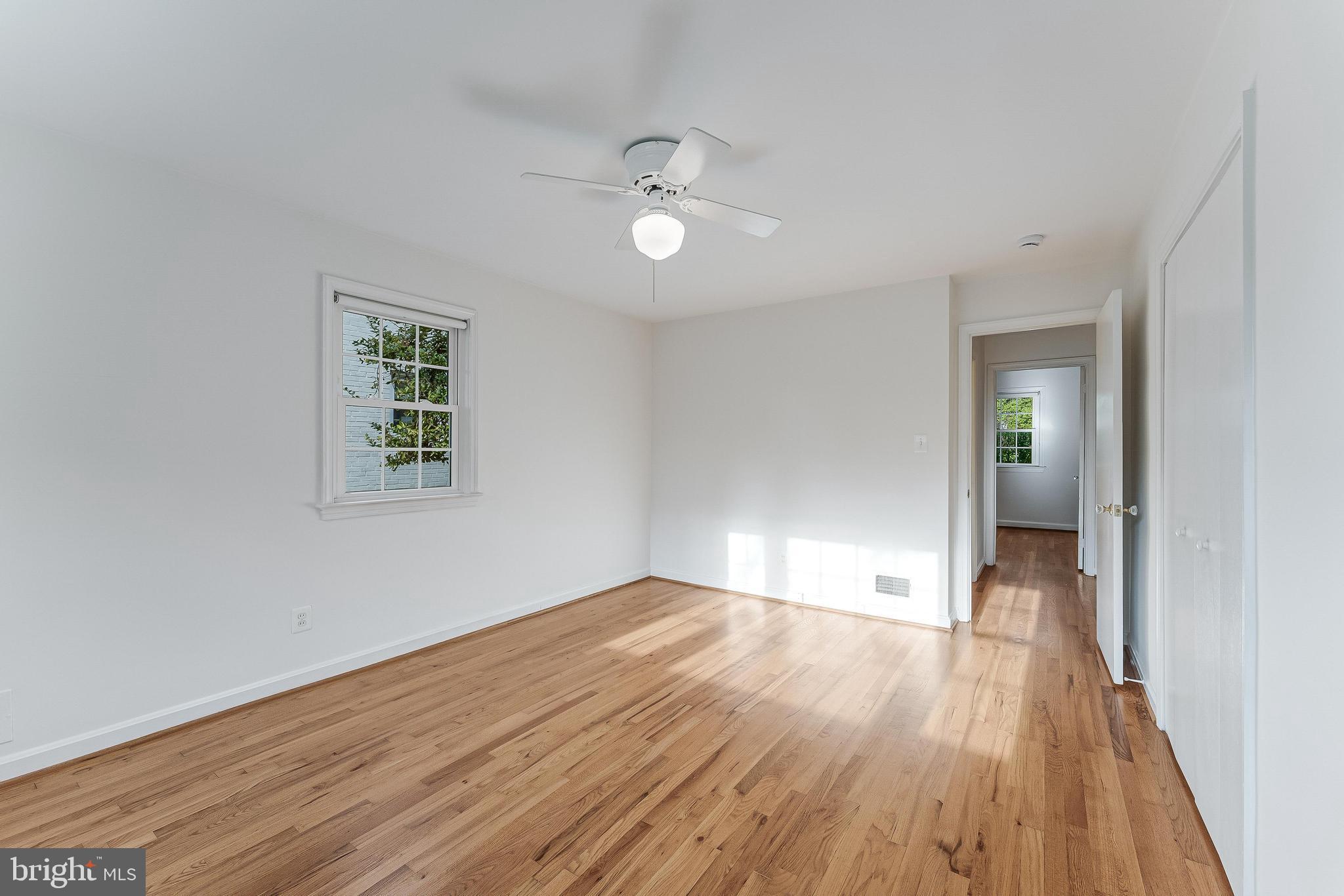 2807 Ridge Rd Drive Alexandria, VA 22302 - Photo 21 of 49 Primary Bedroom North Facing Window