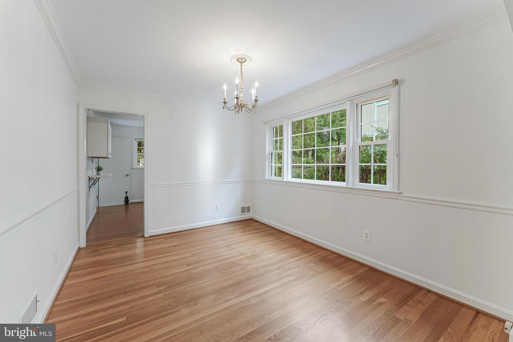 2807 Ridge Rd Drive Alexandria, VA 22302 - Photo 9 of 49 Dining Room