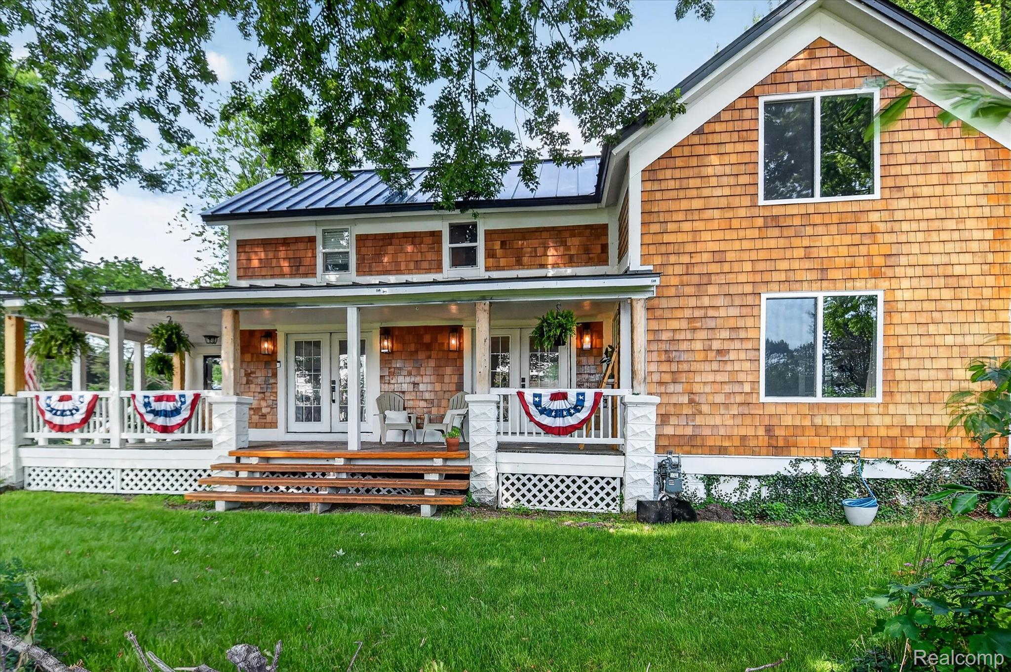 Totally Remodeled and extremely low maintenance exterior