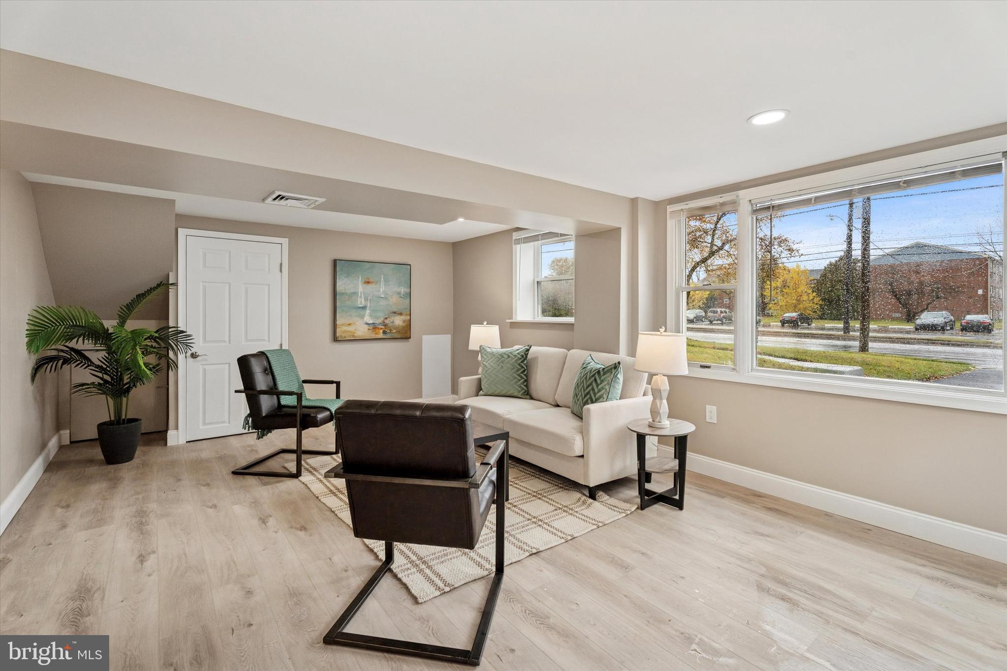 2710 East County Line Road Hatboro, PA 19040 - Photo 11 of 14 Gallery Image 11