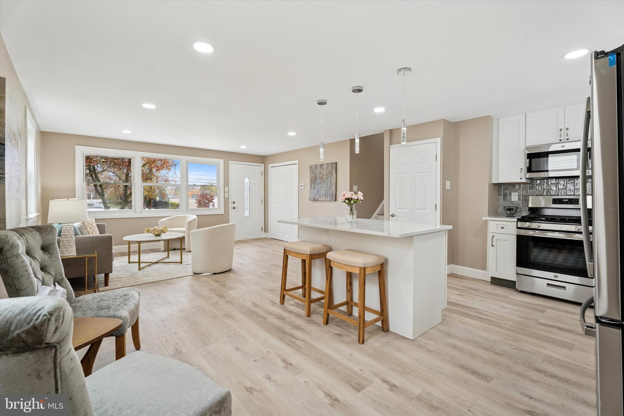 2710 East County Line Road Hatboro, PA 19040 - Photo 3 of 14 Gallery Image 3