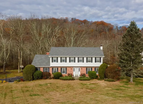 $950,000 | 2 Cheyenne Court, Katonah, NY 10536