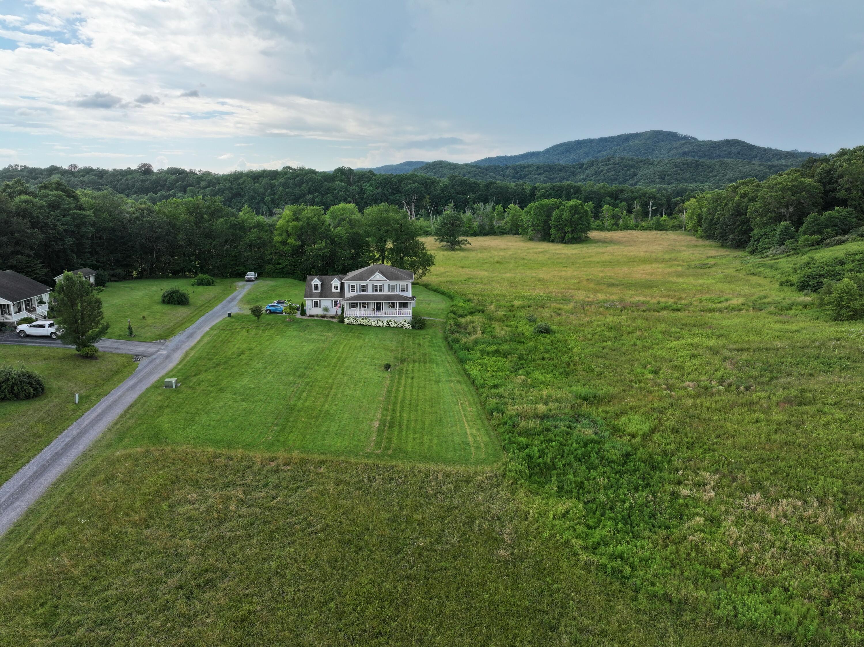 568 Confederate Ridge Drive Crawley, WV 24931 - Photo 3 of 68 Gallery Image 3