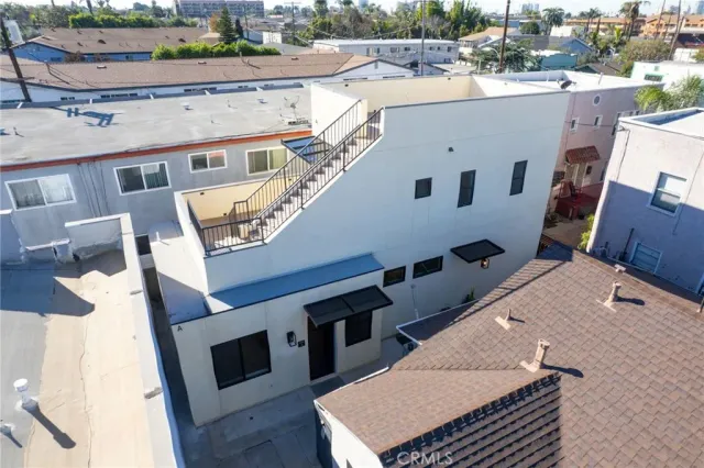 $4,395 | 2430 East 7th Street, Long Beach, CA 90814
