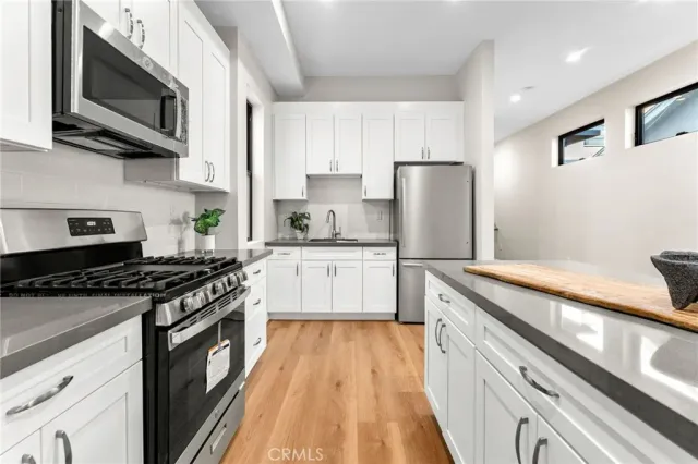 $4,395 | 2430 East 7th Street, Long Beach, CA 90814