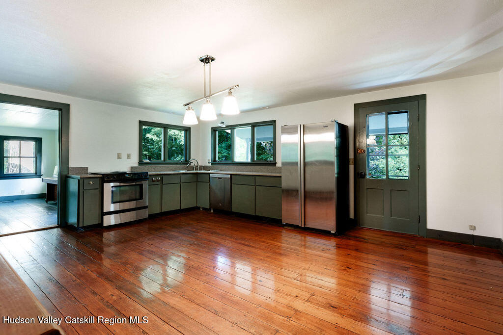 286 Manor Rock Road Craryville, NY 12521 - Photo 5 of 41 286ManorRock_KitchenB