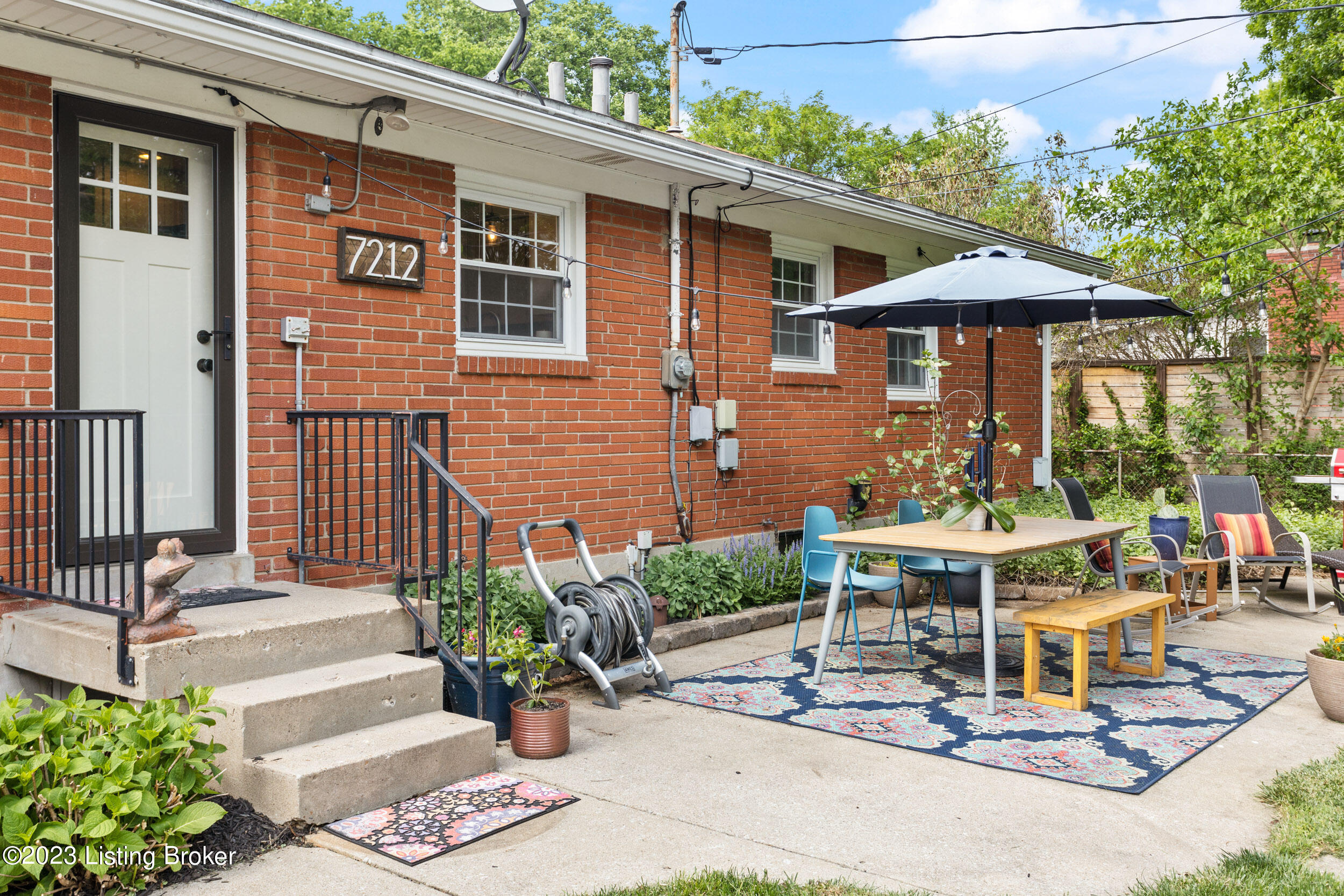 7212 Woolrich Road Louisville, KY 40222 - Photo 7 of 26 7212 Woolrich Rd-11