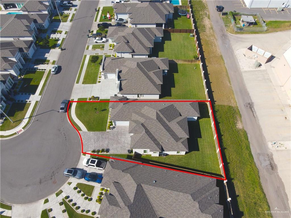 1515 Duke Street Mission, TX 78572 - Photo 28 of 33 an aerial view of residential houses with outdoor space