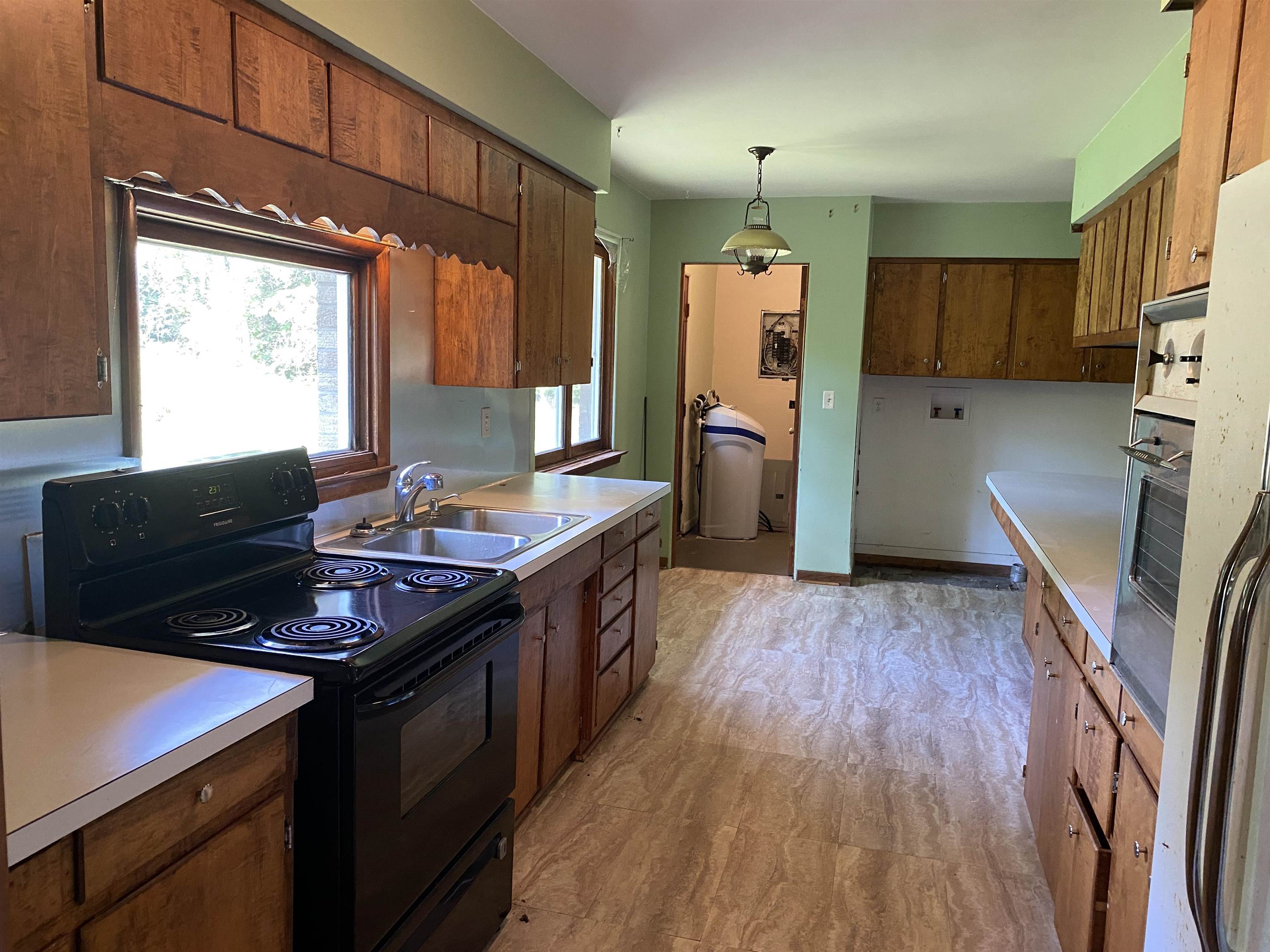 8076 Bray Road Vassar, MI 48768 - Photo 10 of 21 50090698-10.JPG