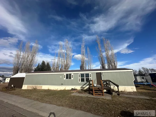 $1,000 | 315 West Oak Street, Unit 9, Shelley, ID 83274
