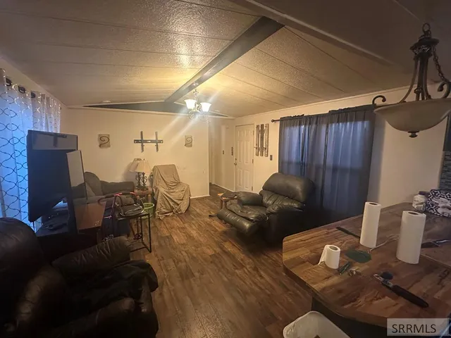 $1,000 | 315 West Oak Street, Unit 9, Shelley, ID 83274