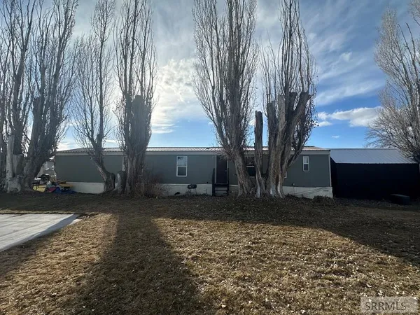 $1,000 | 315 West Oak Street, Unit 9, Shelley, ID 83274