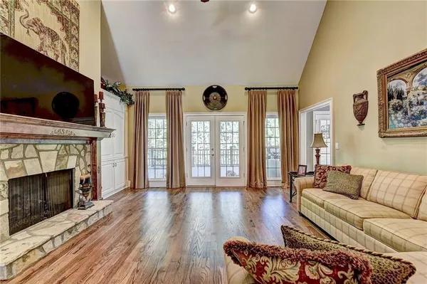 $850,000 | 1805 Silver Oak Drive Southeast, Bethlehem, GA 30620