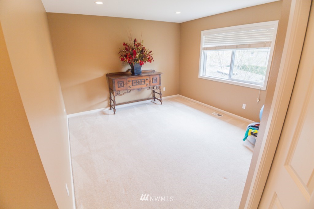 20809 39th Drive Southeast Bothell, WA 98021 - Photo 17 of 25