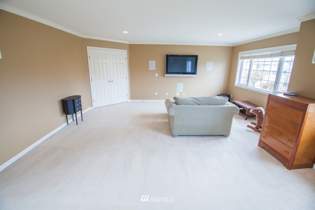 20809 39th Drive Southeast Bothell, WA 98021 - Photo 18 of 25