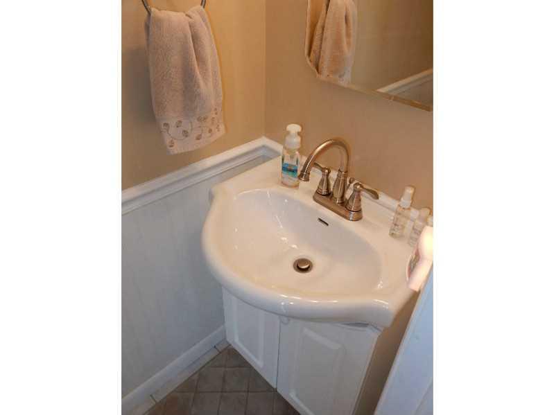 241 Shady Ridge Drive Monroeville, PA 15146 - Photo 6 of 25 Partial Bath.