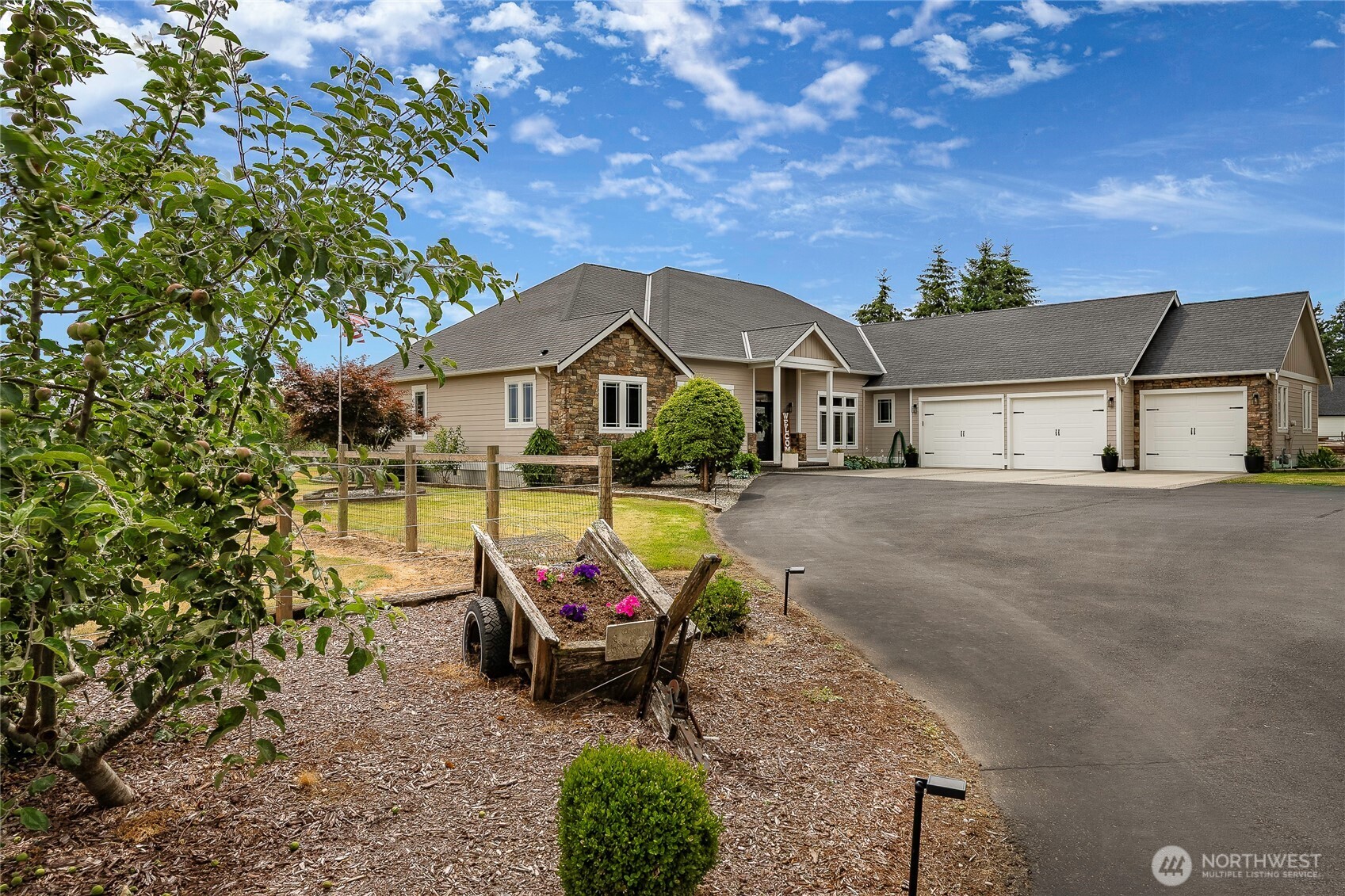 7969 Rodeo Drive Lynden, WA 98264 - Photo 1 of 40