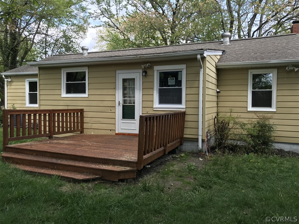 7410 Conifer Road North Chesterfield, VA 23237 - Photo 16 of 16 Back View Home Deck and New windows