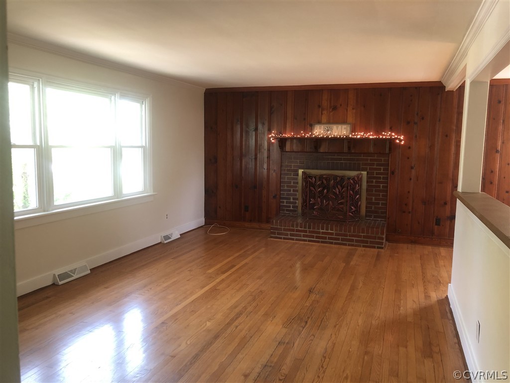 7410 Conifer Road North Chesterfield, VA 23237 - Photo 2 of 16 Family/Living Room