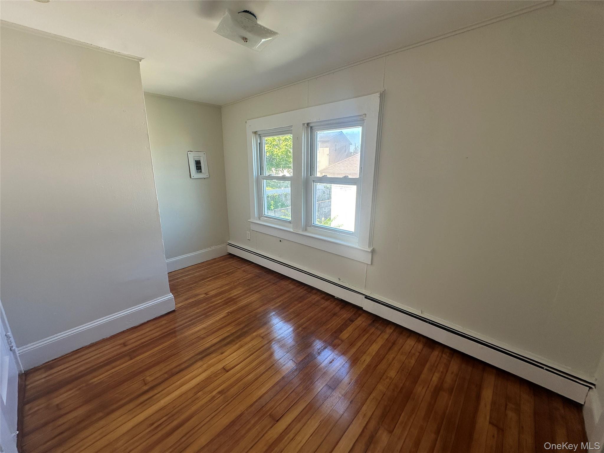 45 Landing Road Glen Cove, NY 11542 - Photo 11 of 13