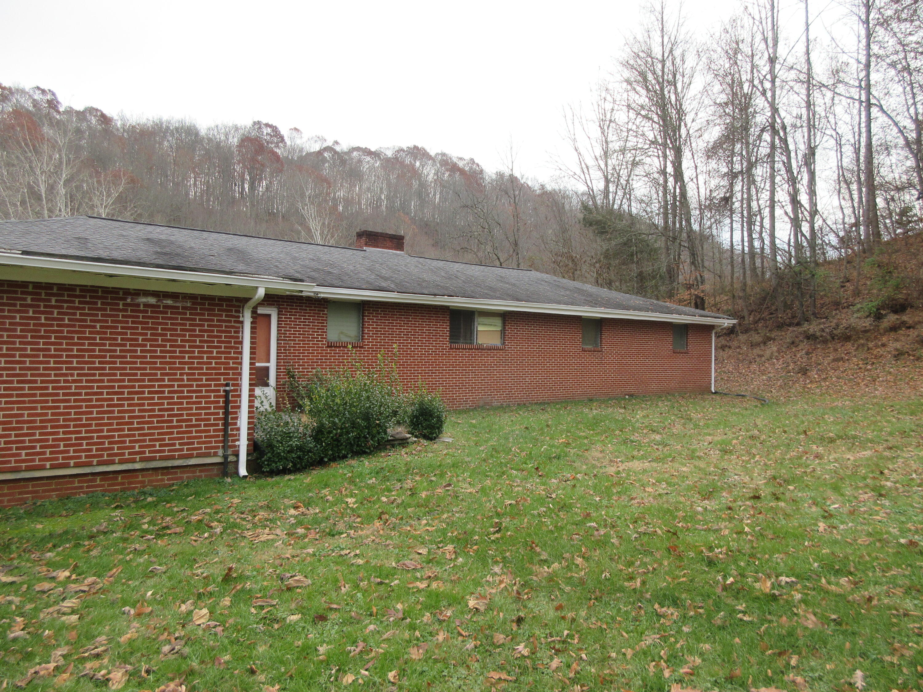 435 Horton Highway Fall Branch, TN 37656 - Photo 9 of 29 IMG_2968