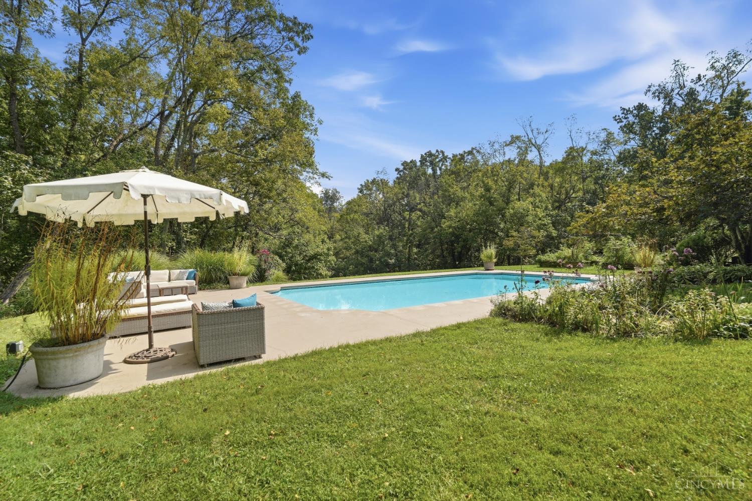 5500 Drake Road Cincinnati, OH 45243 - Photo 26 of 95 Gallery Image 26