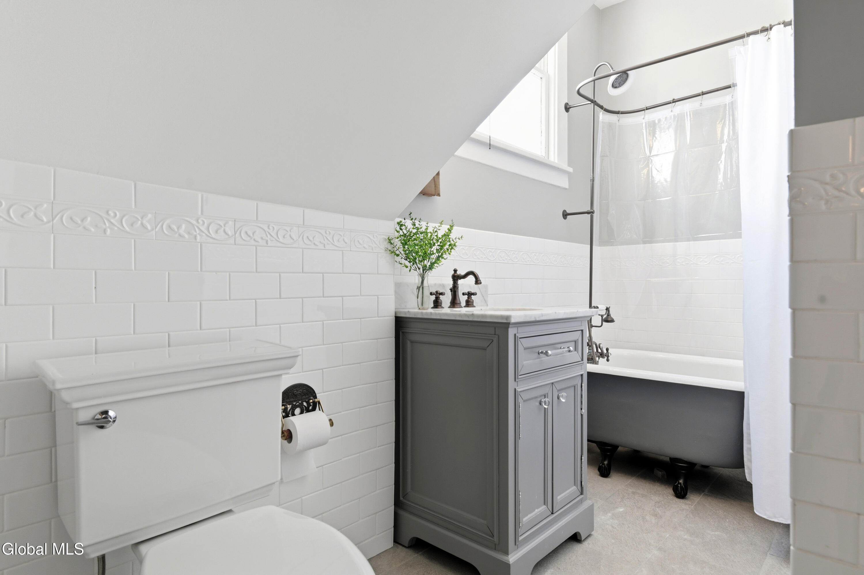 797 Western Road Schodack, NY 12033 - Photo 32 of 67 FullBath_2ndFl(2)