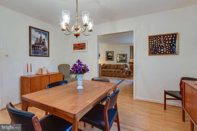 7322 Range Road Alexandria, VA 22306 - Photo 7 of 30 Dining Room