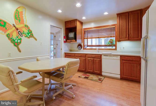 7322 Range Road Alexandria, VA 22306 - Photo 9 of 30 Kitchen