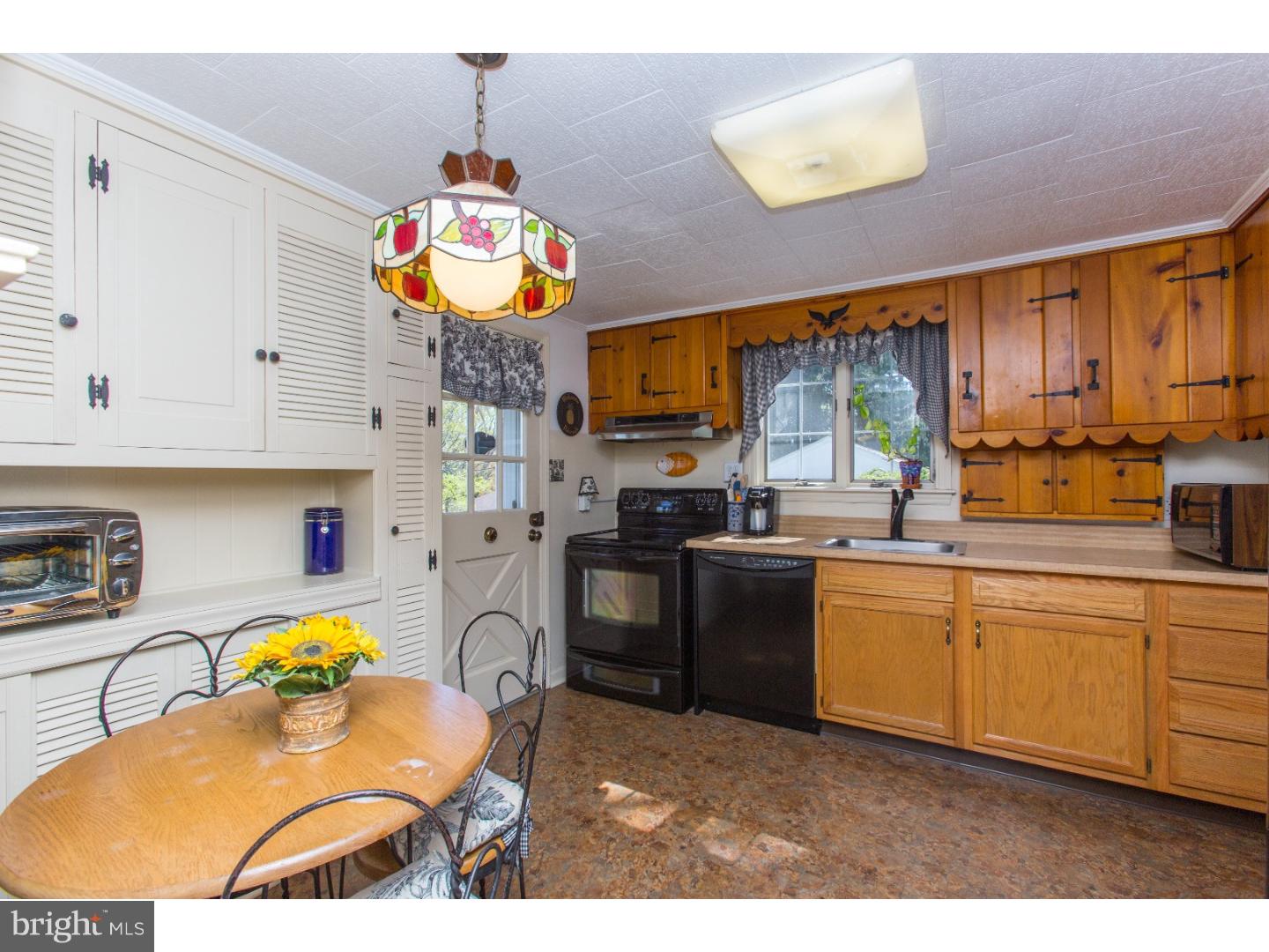 900 Church Road Springfield, PA 19064 - Photo 10 of 21 Kitchen