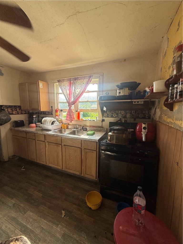 718 Springfield Street Paris, IL 61944 - Photo 5 of 6