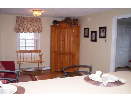 38 Springvale Road Reading, MA 01867 - Photo 8 of 19 Gallery Image 8