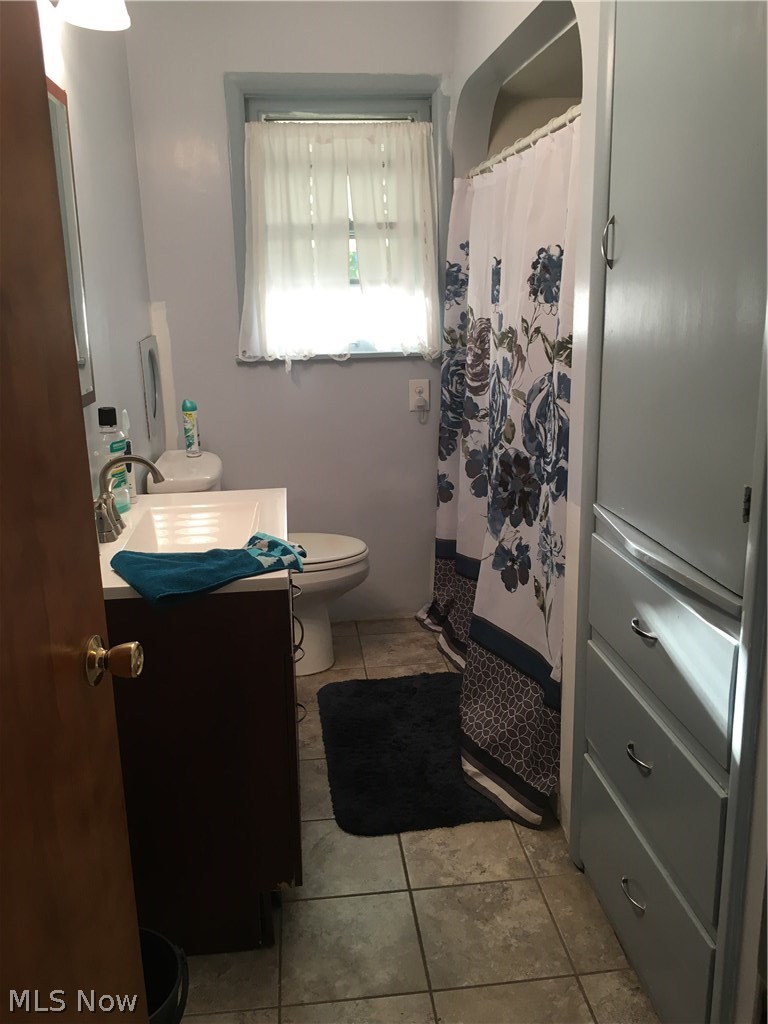 2818 Rexford Road Youngstown, OH 44511 - Photo 4 of 13 Gallery Image 4