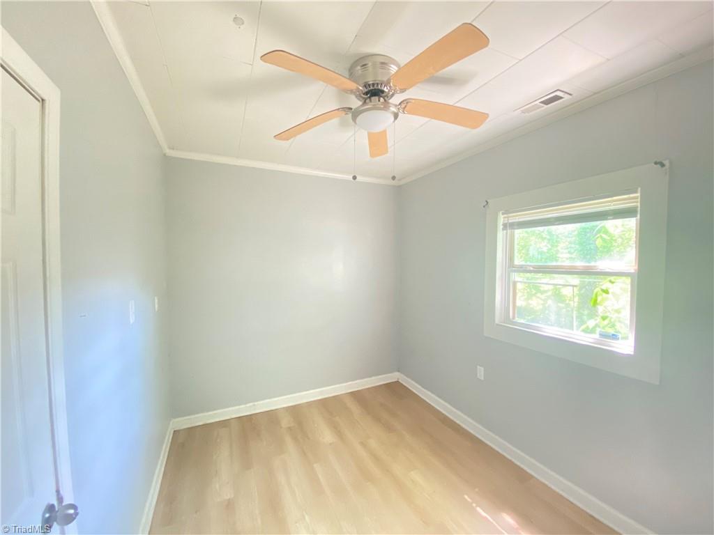 1208 Ridge Avenue Eden, NC 27288 - Photo 10 of 18