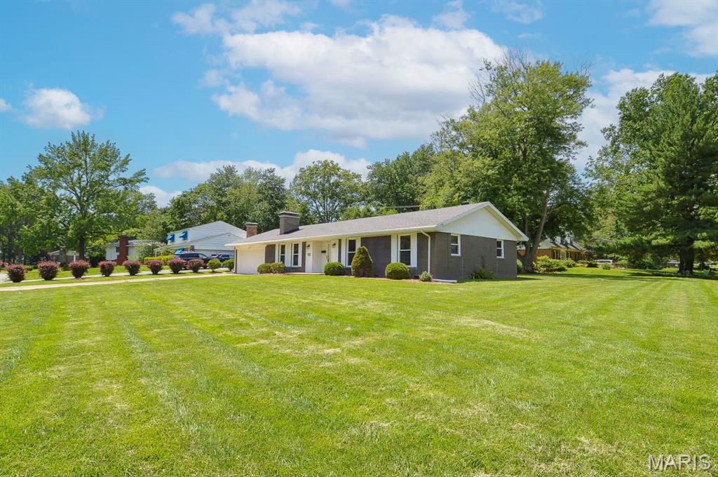 37 Hemlock Drive Belleville, IL 62221 - Photo 10 of 37