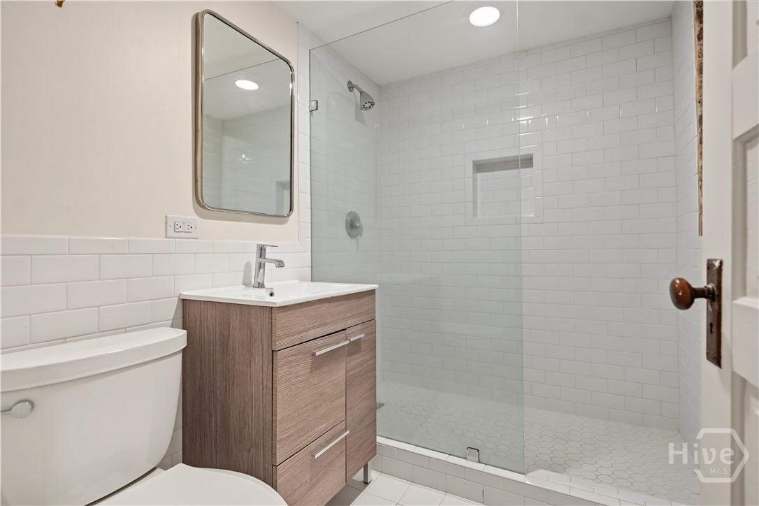 5909 La Roche Avenue Savannah, GA 31406 - Photo 39 of 57 Lower level full bath