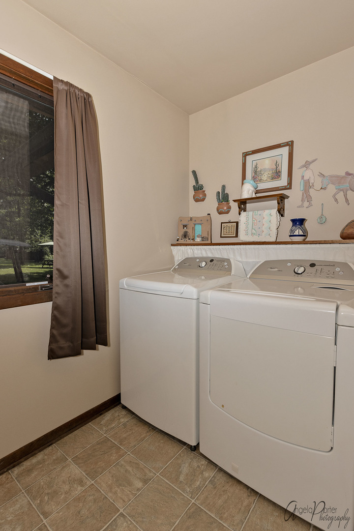 5500 North Ridgeway Road Ringwood, IL 60072 - Photo 15 of 41