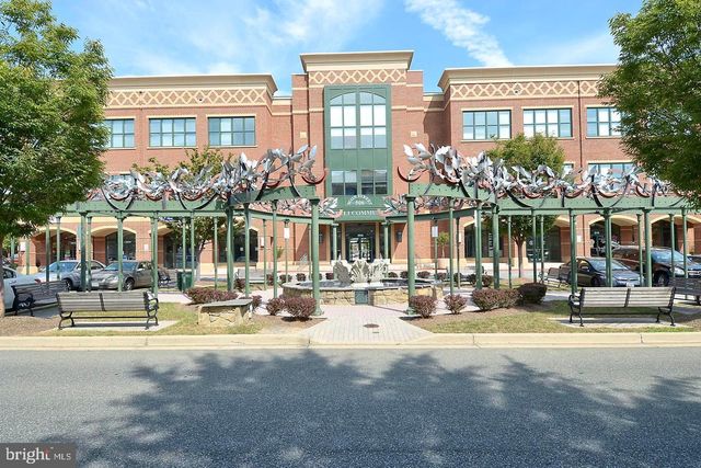 $490,000 | 130 Chevy Chase Street, Unit 405, Gaithersburg, MD 20878