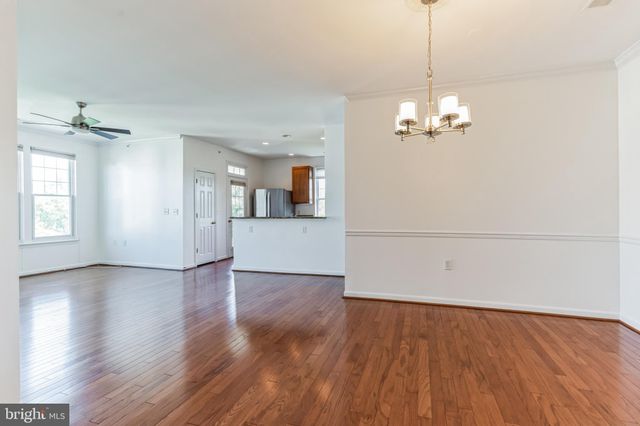 $490,000 | 130 Chevy Chase Street, Unit 405, Gaithersburg, MD 20878