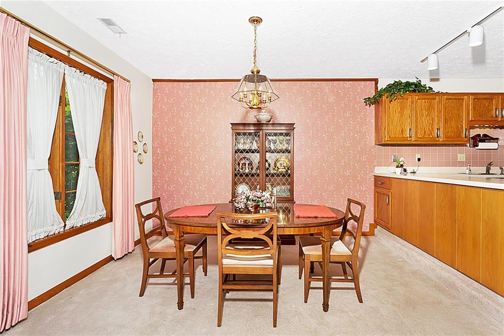 32 Rogers Road Carmel, IN 46032 - Photo 11 of 22 Gallery Image 11