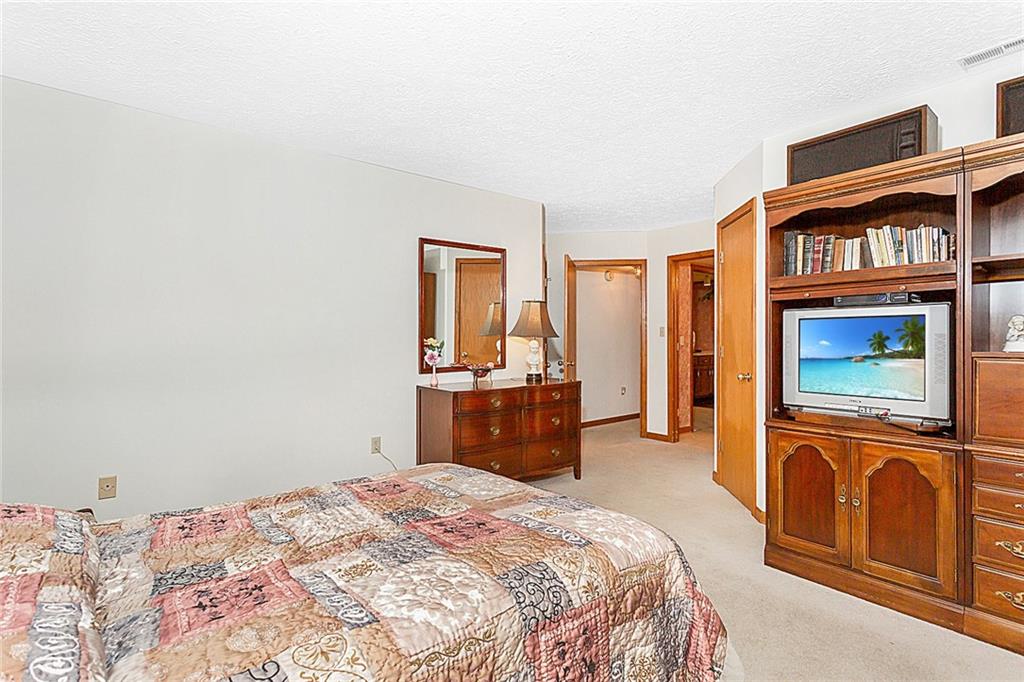 32 Rogers Road Carmel, IN 46032 - Photo 14 of 22 Gallery Image 14