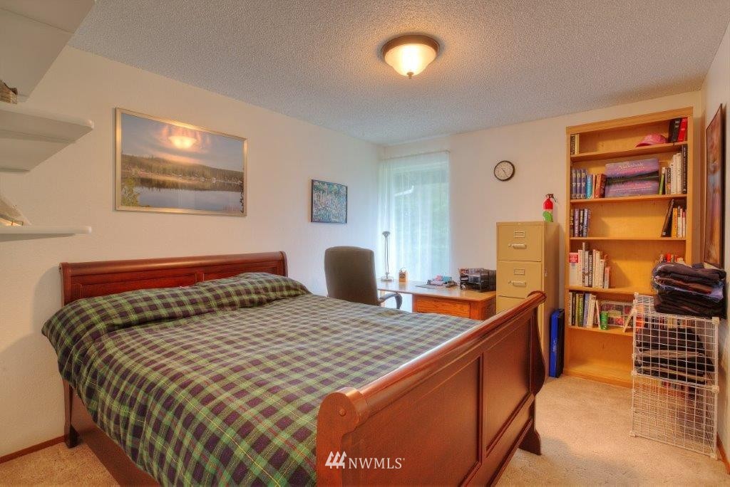 1601 Blaine Court Southeast Renton, WA 98055 - Photo 3 of 11 Gallery Image 3