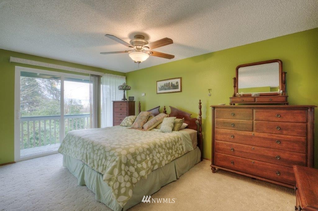1601 Blaine Court Southeast Renton, WA 98055 - Photo 6 of 11 Gallery Image 6