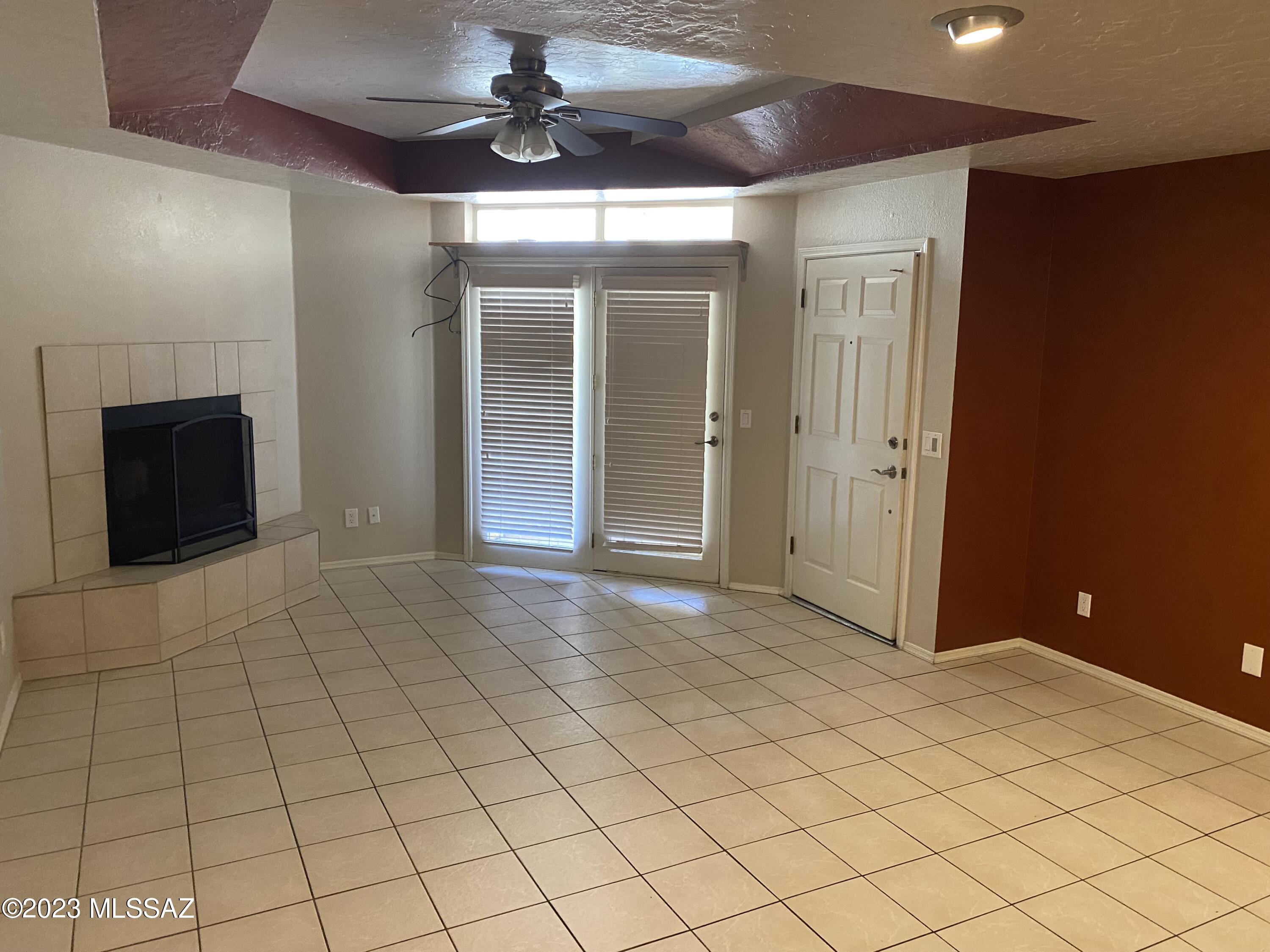 1200 East River Road, Unit F63 Tucson, AZ 85718 - Photo 4 of 20 living room