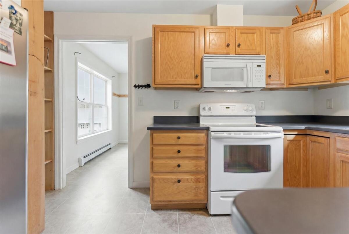 37 Palmer Road Pittston, ME 04345 - Photo 25 of 57 25-DSC05426_declutter_c1864a5d