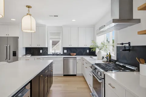 $1,325,000 | 2910 B Primrose Circle, Nashville, TN 37212