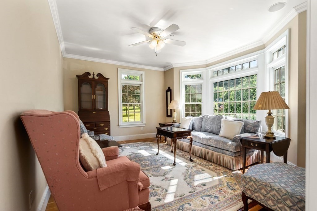 16 Frontier Drive Walpole, MA 02081 - Photo 11 of 28