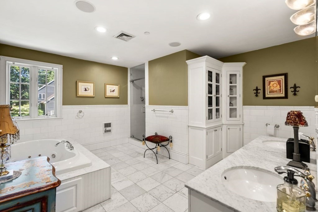 16 Frontier Drive Walpole, MA 02081 - Photo 16 of 28