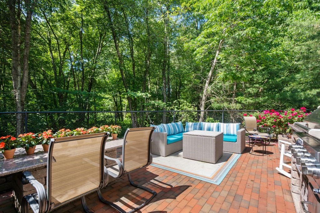 16 Frontier Drive Walpole, MA 02081 - Photo 23 of 28