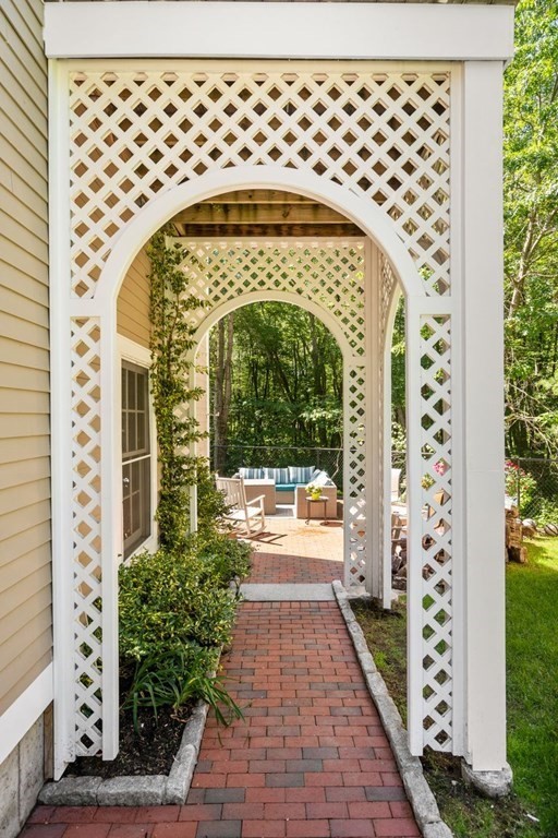 16 Frontier Drive Walpole, MA 02081 - Photo 25 of 28